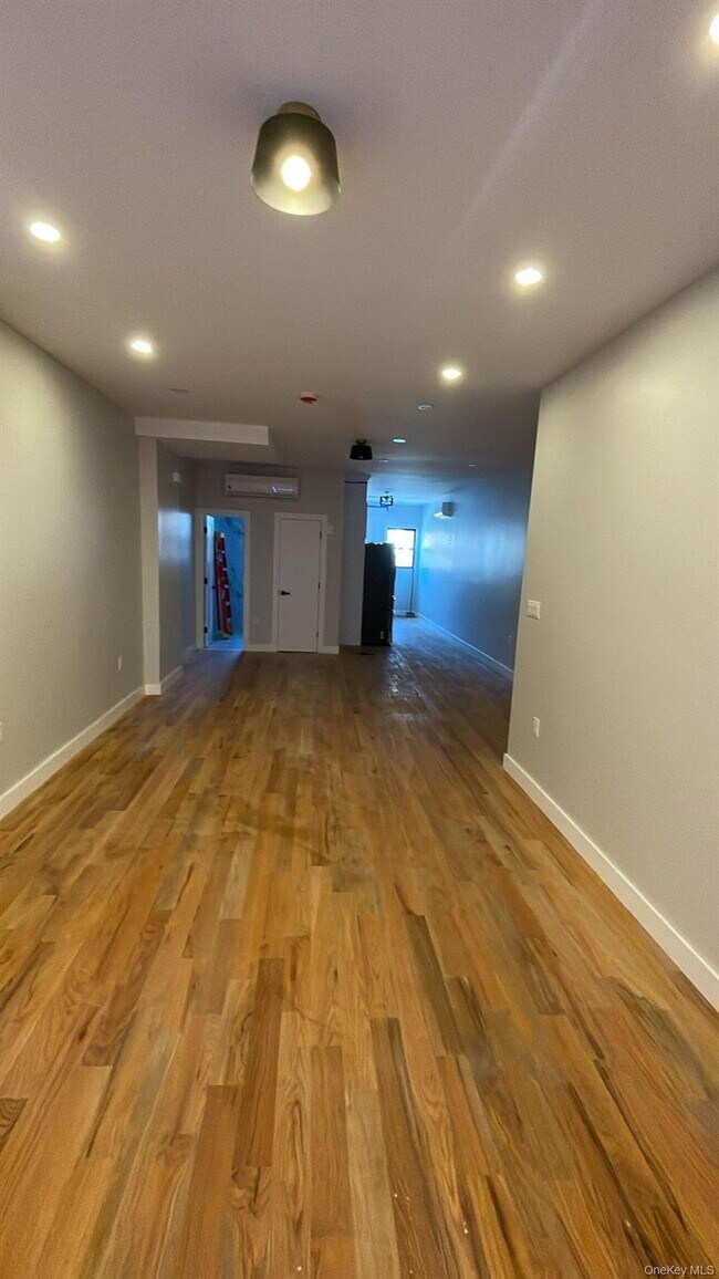 Foto del edificio - 685 E 132nd St