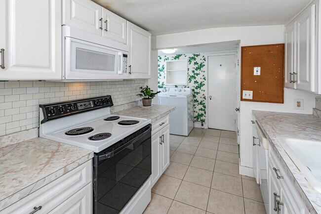 Foto del edificio - 16 Van Kirk Rd