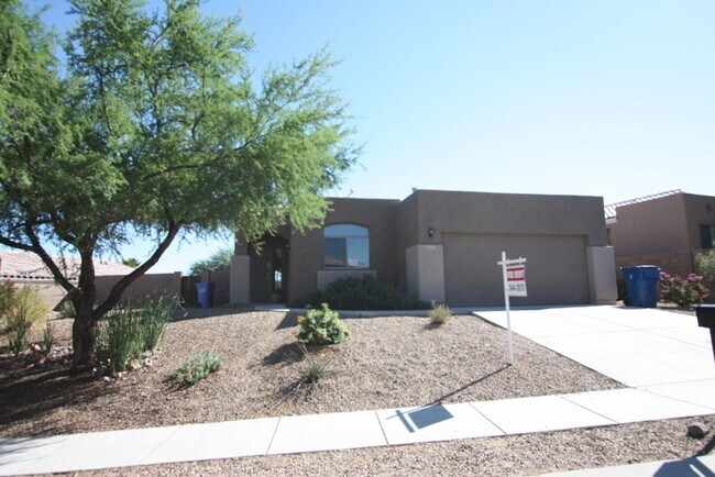Building Photo - 4 Bedroom Vail Single story with 2 car garage
