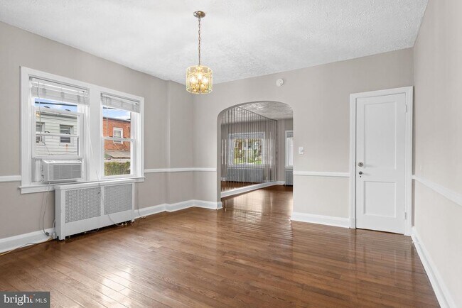 Foto del edificio - 3700 Woodridge Rd