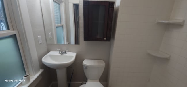 Foto del edificio - 2428 Nill Ave