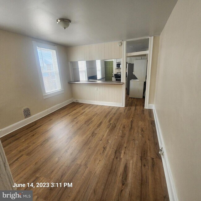 Foto del edificio - 2400 E Madison St