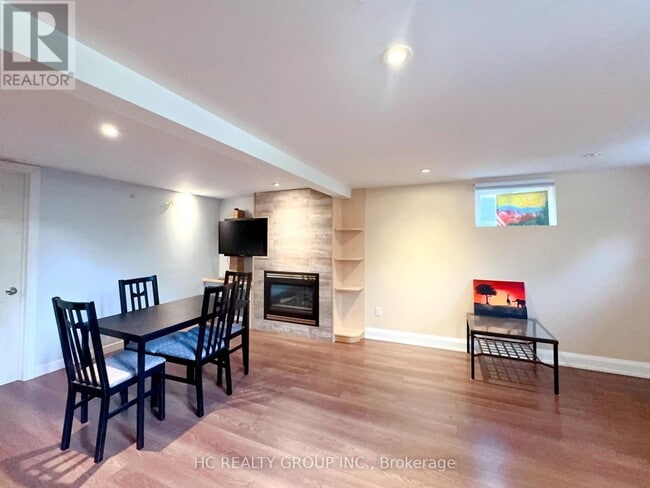 Building Photo - 53 Treverton Dr