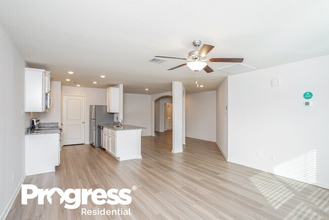 Building Photo - 10459 Red Cardinal Dr NE