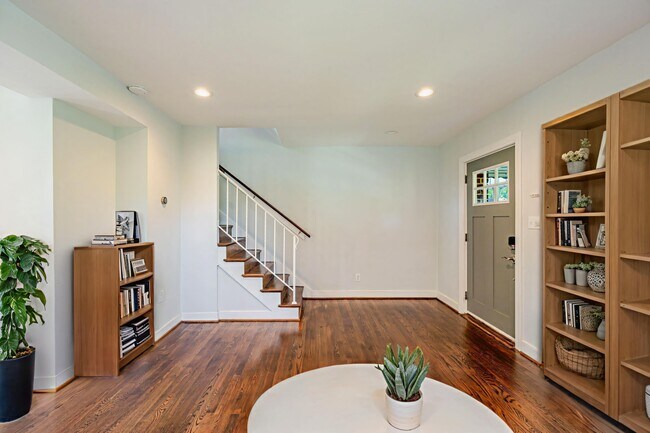 Building Photo - 4963 8th St NE