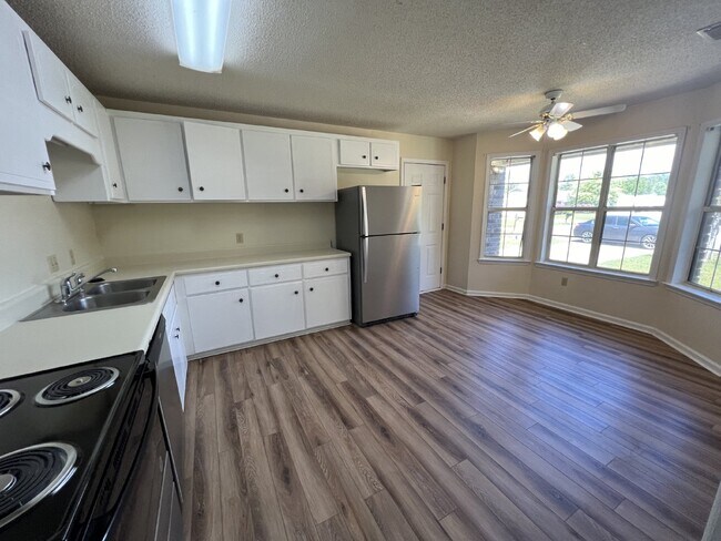 Foto del edificio - House for Rent