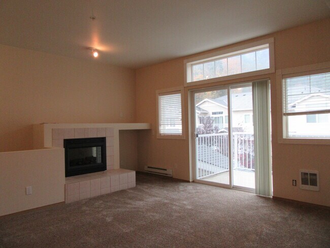 Foto del edificio - APPLICATION APPROVED- 1 bedroom 1 bath tow...