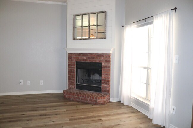 Building Photo - 12824 Stonegate Trail