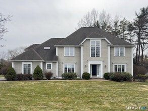 Building Photo - 4 Buckingham Ln