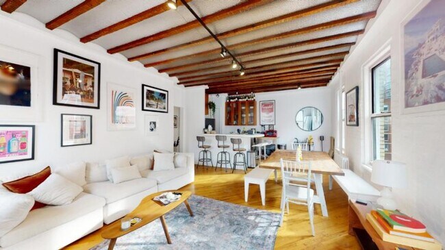 Foto del edificio - 3 bedroom in New York NY 10011