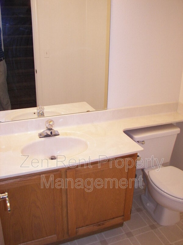 Foto del edificio - 1471 E Park Ave