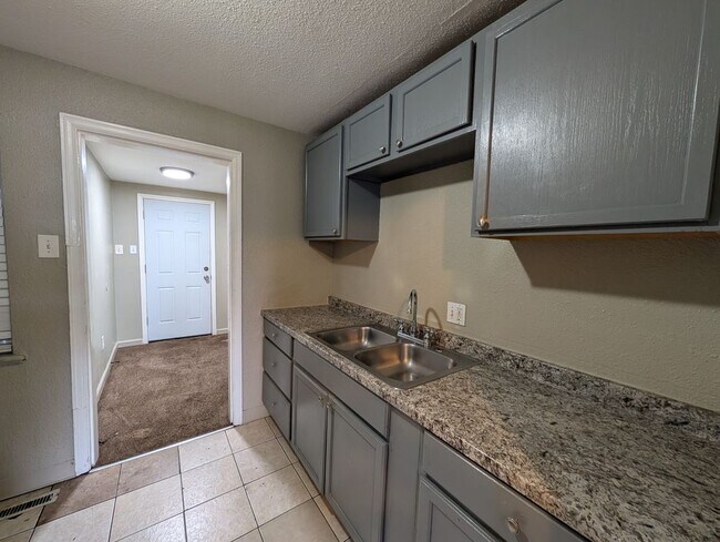 Building Photo - 1537 Uinta St