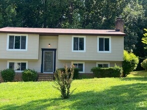 Building Photo - 9229 Nash Ave