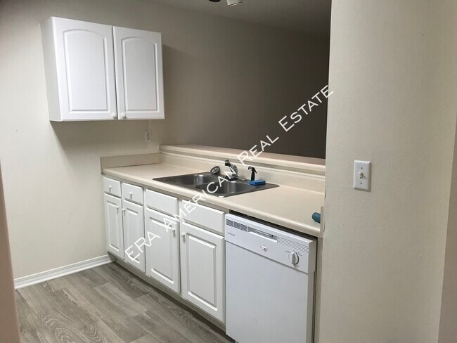 Building Photo - Available 11/9/18
