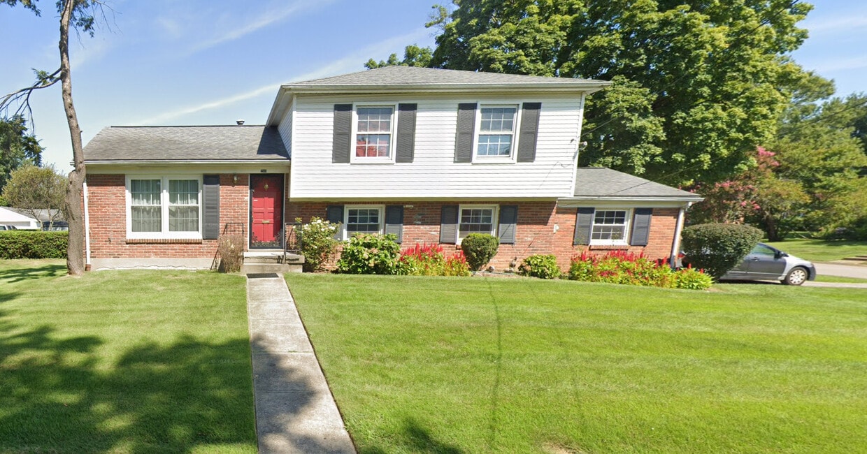 Primary Photo - 2909 Thistlewood Dr