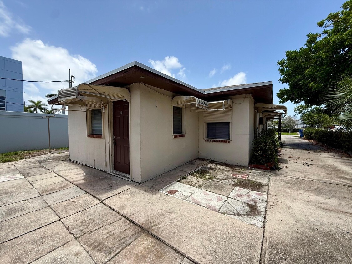 Primary Photo - 43 E 16th St