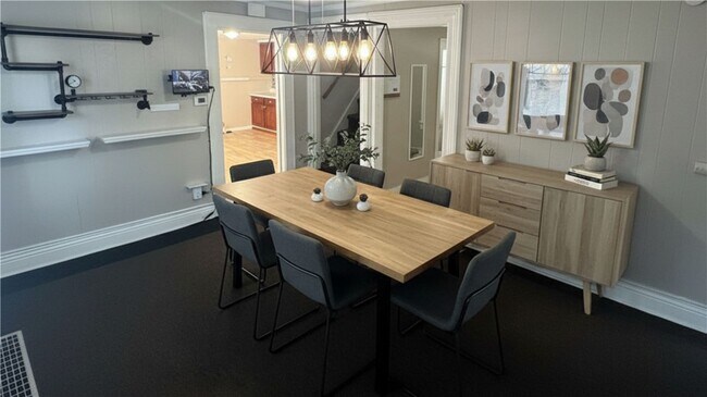 Foto del edificio - 57 Ferncliffe Dr