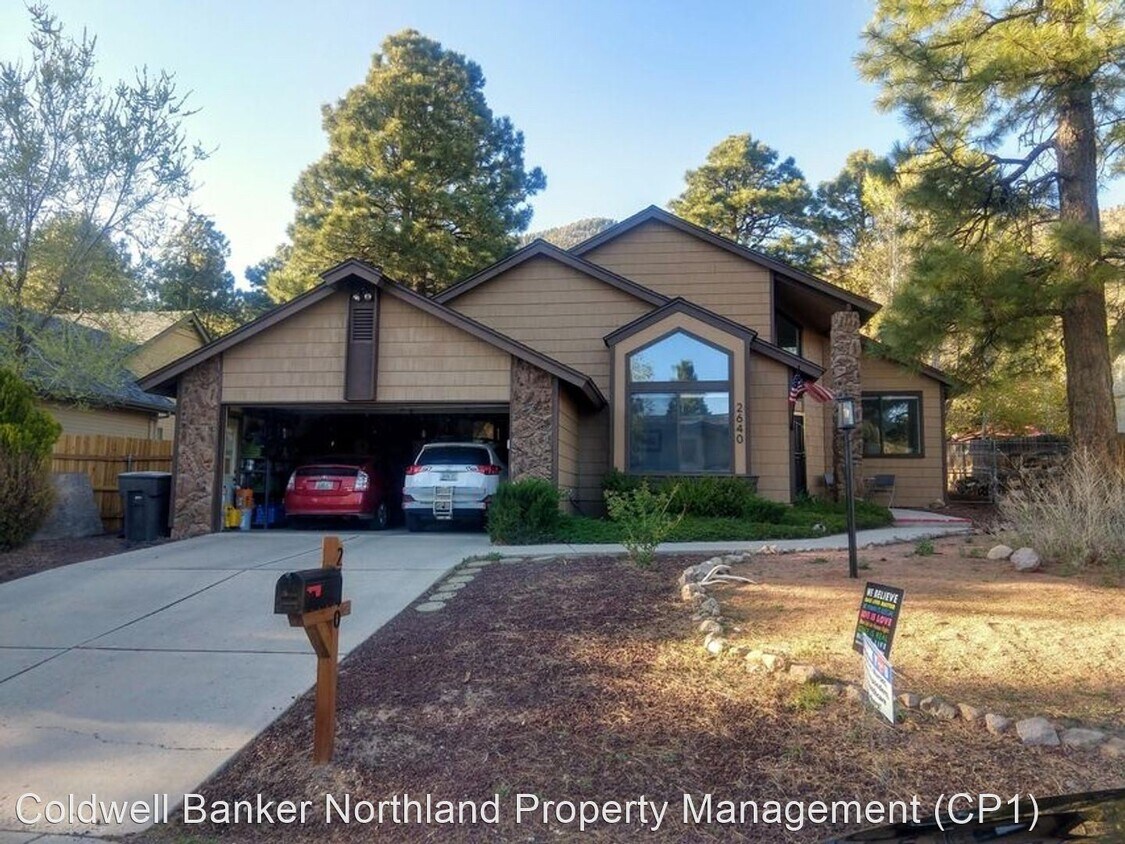 Primary Photo - 3 br, 2 bath House - 2640 E Hemberg Dr