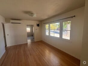 Building Photo - 533-535 G St