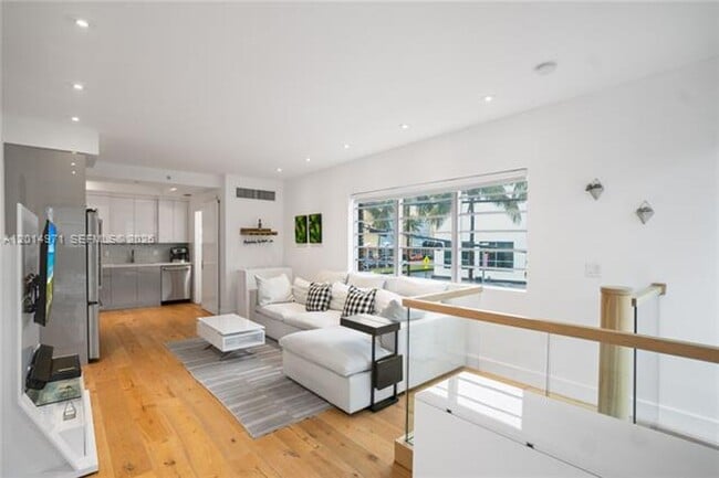 Photo - 2130 Park Ave Townhome