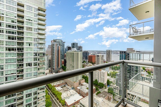Foto del edificio - 583 Bell St