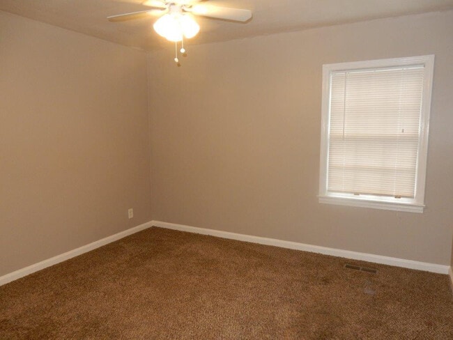 Building Photo - One Step Away from your DREAM HOME! Apply now.