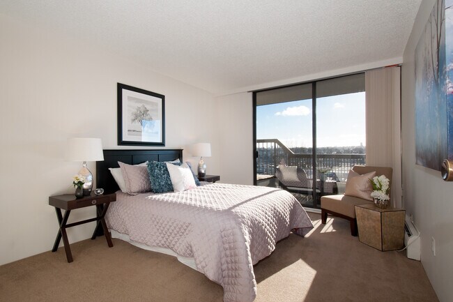 Photo du bâtiment - Brentlawn Towers