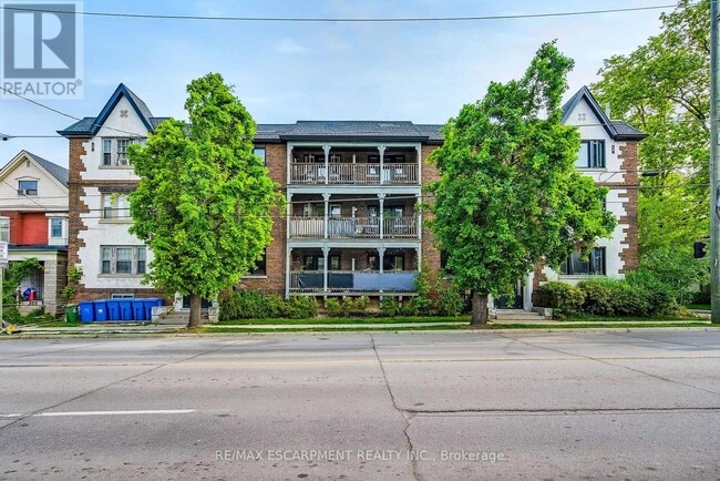 Building Photo - 312-312 Aberdeen Ave