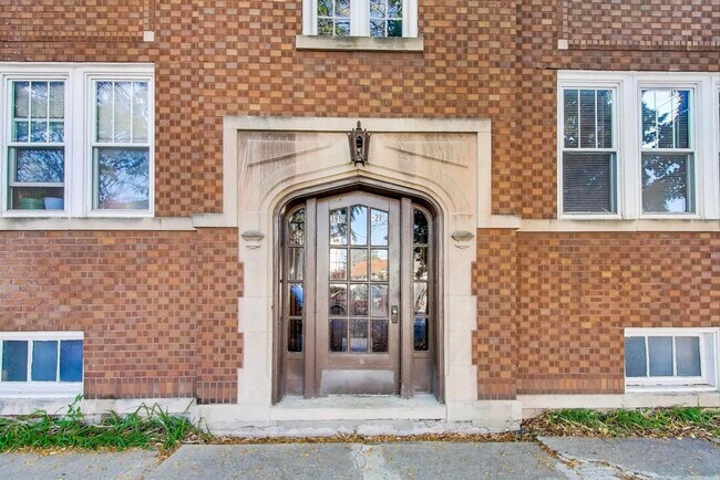 Foto del edificio - 3921 N Long Ave