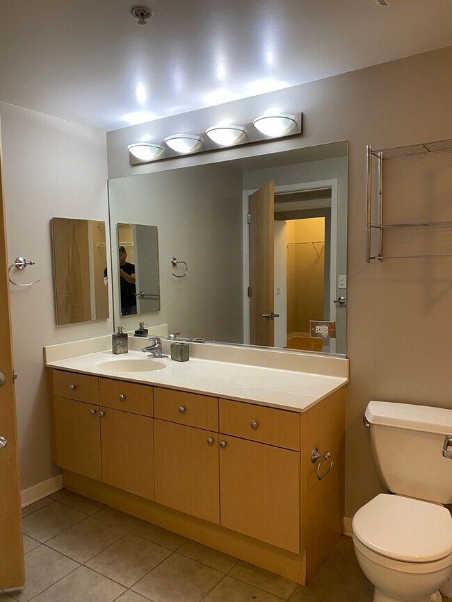 Foto del edificio - 1 Bed, 1 Bath Condo Near Downtown Evanston...