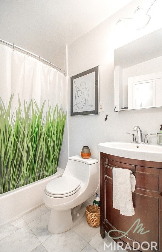 Building Photo - Low Fee! Alcove Studio for Rent in Lenox Hill