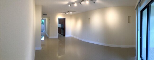 Building Photo - 9978 Nob Hill Ct