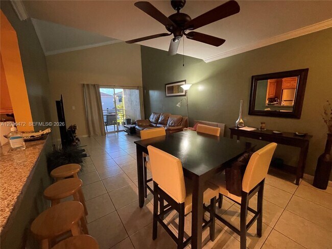 Foto del edificio - 9711 Fontainebleau Blvd