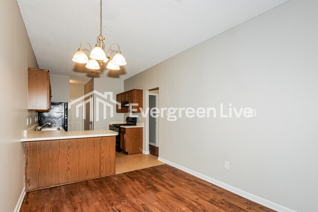 Foto del edificio - 1180 Brady Hollow Ln