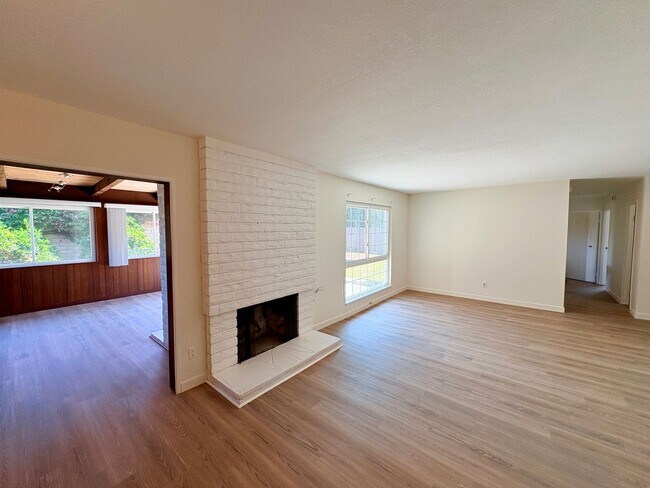 Foto del edificio - Single Story Home In The Heart of Clairemont