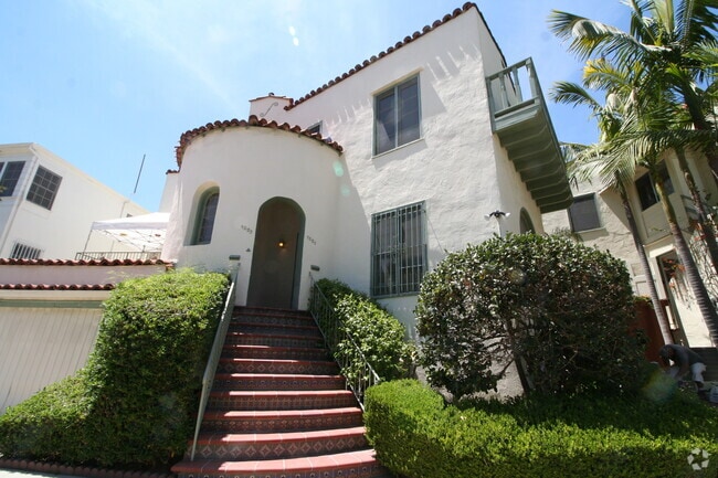 Building Photo - 1223 Smithwood Dr