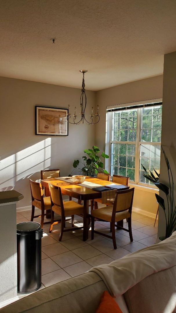 Foto del edificio - 3 Bed/ 2 Bath Condo in the coveted Campfie...