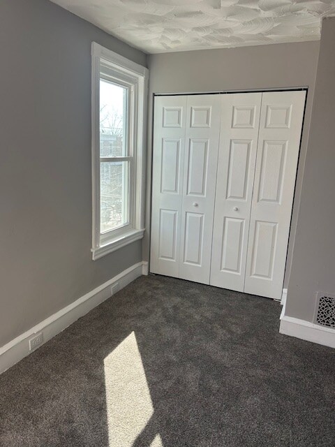 Foto del edificio - 217 Parker Ave