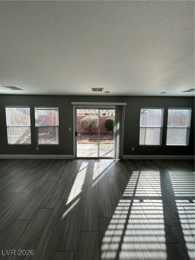 Building Photo - 2321 Cockatiel Dr