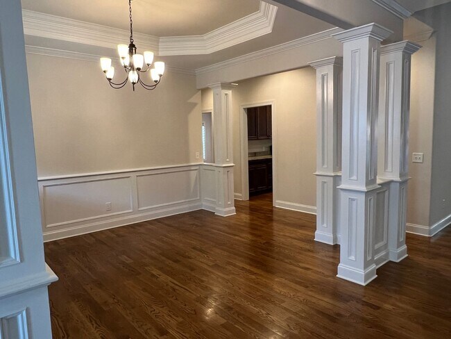 Building Photo - Gorgeous 4 Bed 2.5 Bath Home in Pinehurst