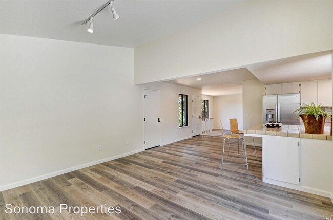 Building Photo - 3 br, 2 bath House - 550 Lasuen Street