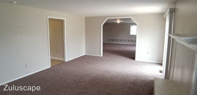 Building Photo - 3 br, 2.5 bath House - 1551 W. 79th Street
