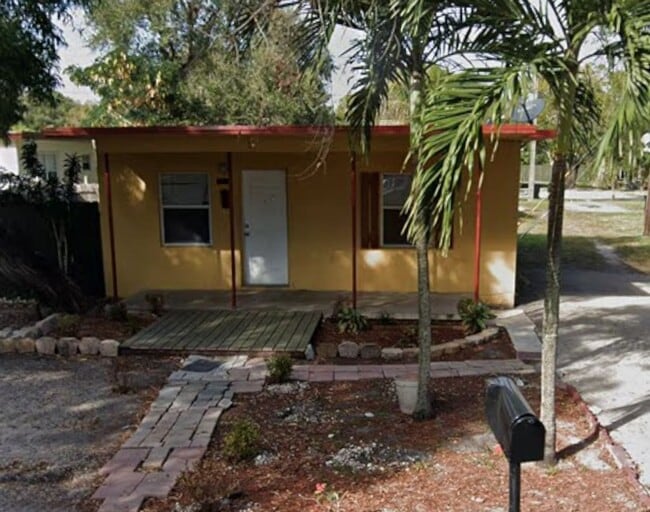 Photo - Nice 2-1 house