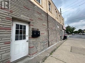 Building Photo - 88 Uxbridge Ave