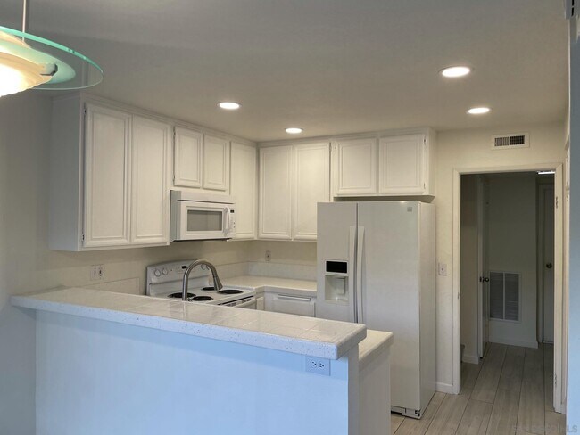 Building Photo - 8044 Caminito Gianna