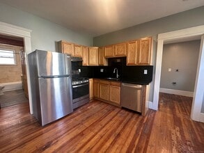 Building Photo - 28 E Pearl St