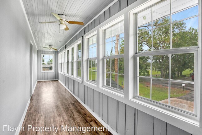 Foto del edificio - 4 br, 2 bath House - 3364 Mark Road