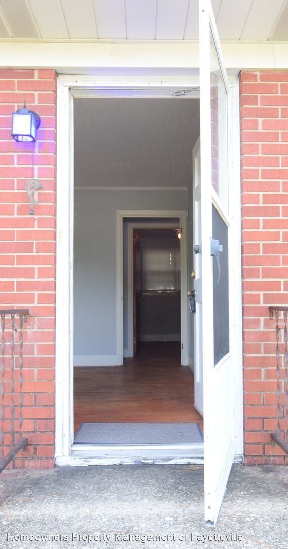 Building Photo - 3 br, 1 bath House - 3302 Boone Trail