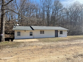 Building Photo - 9932 E Lakeview Dr