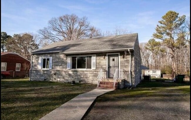 Building Photo - 4800 Red Oak Ln